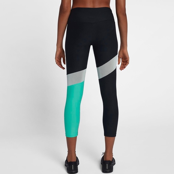 NWT Nike Crop Length Fit Leggings - Picture 4 of 6